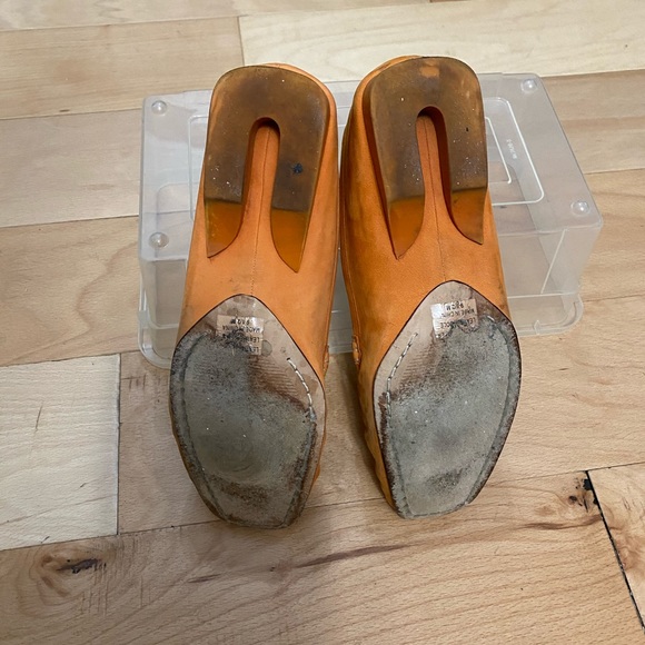 Pumpkin Vis a Vie Loafer - Picture 7 of 7